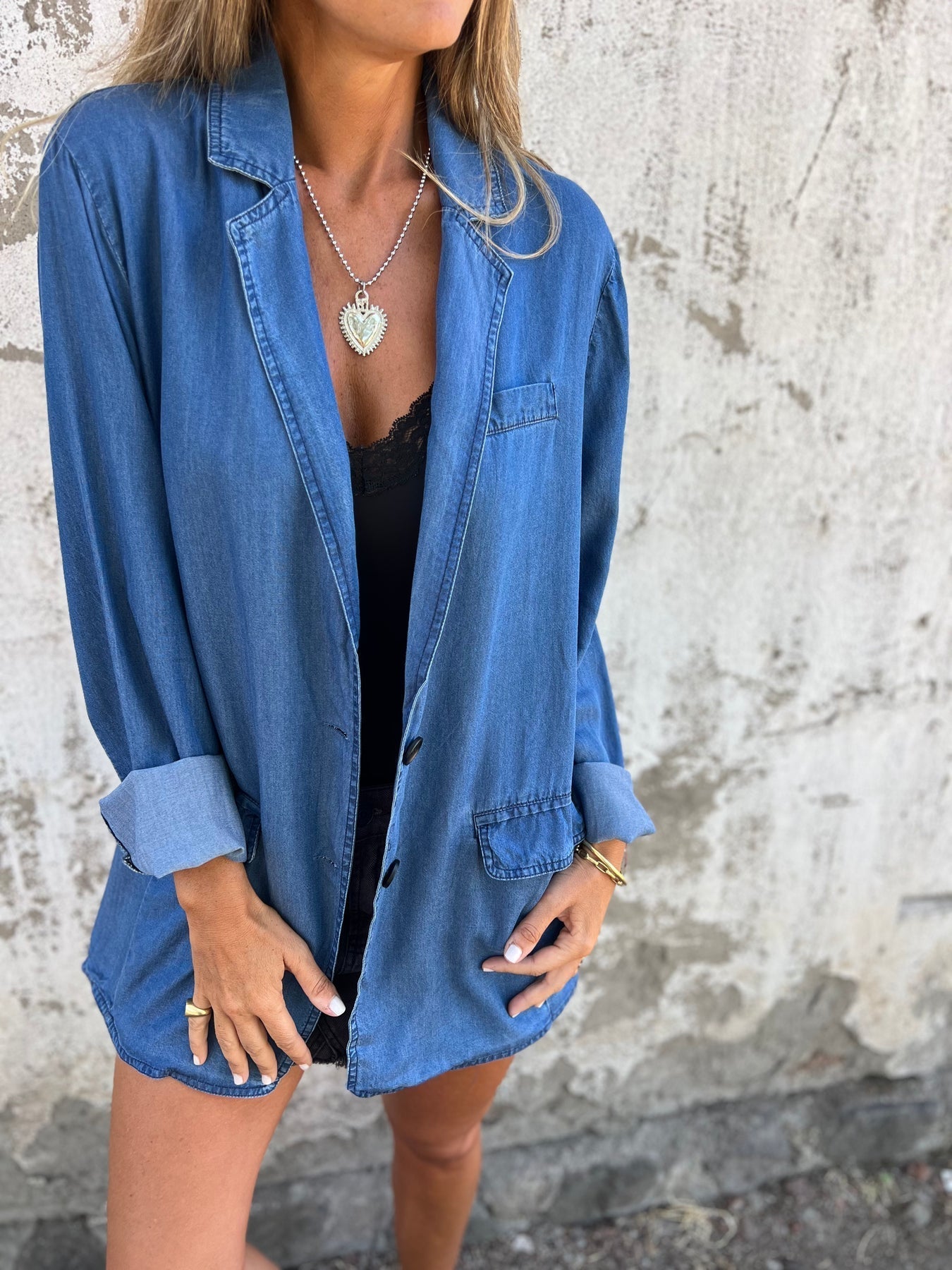 Hannah - Elegant and Casual Denim Jacket for Women