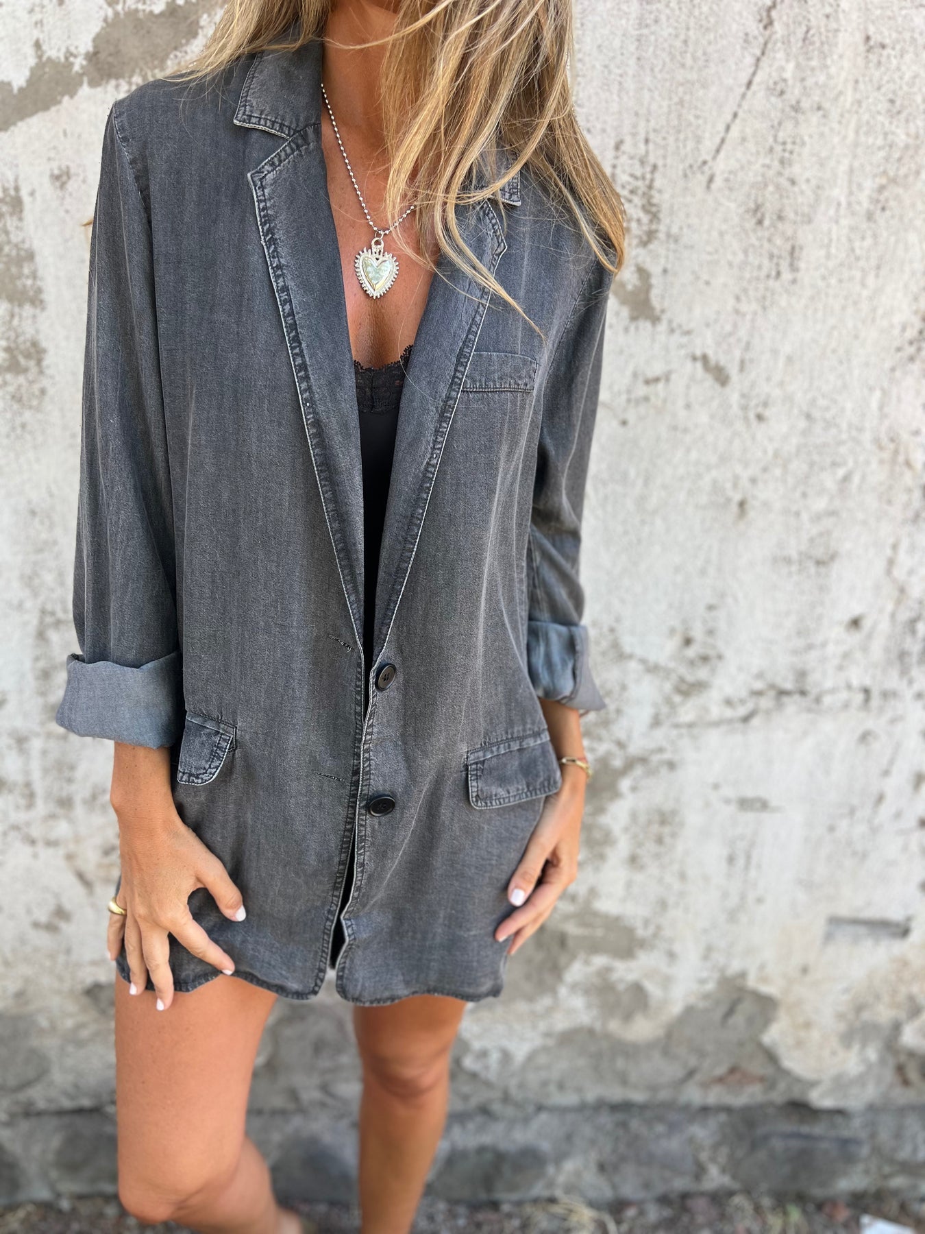 Hannah - Elegant and Casual Denim Jacket for Women