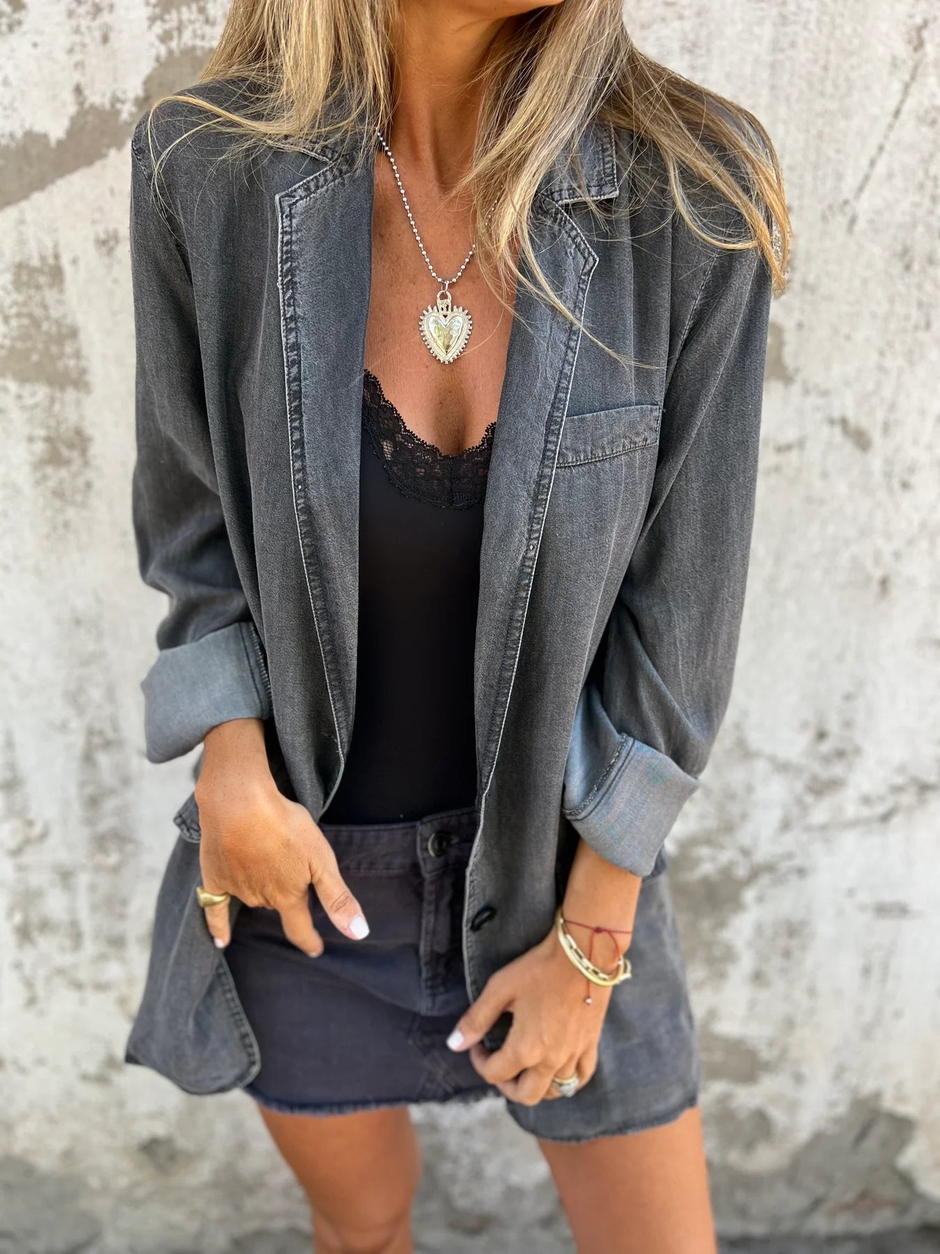 Hannah - Elegant and Casual Denim Jacket for Women