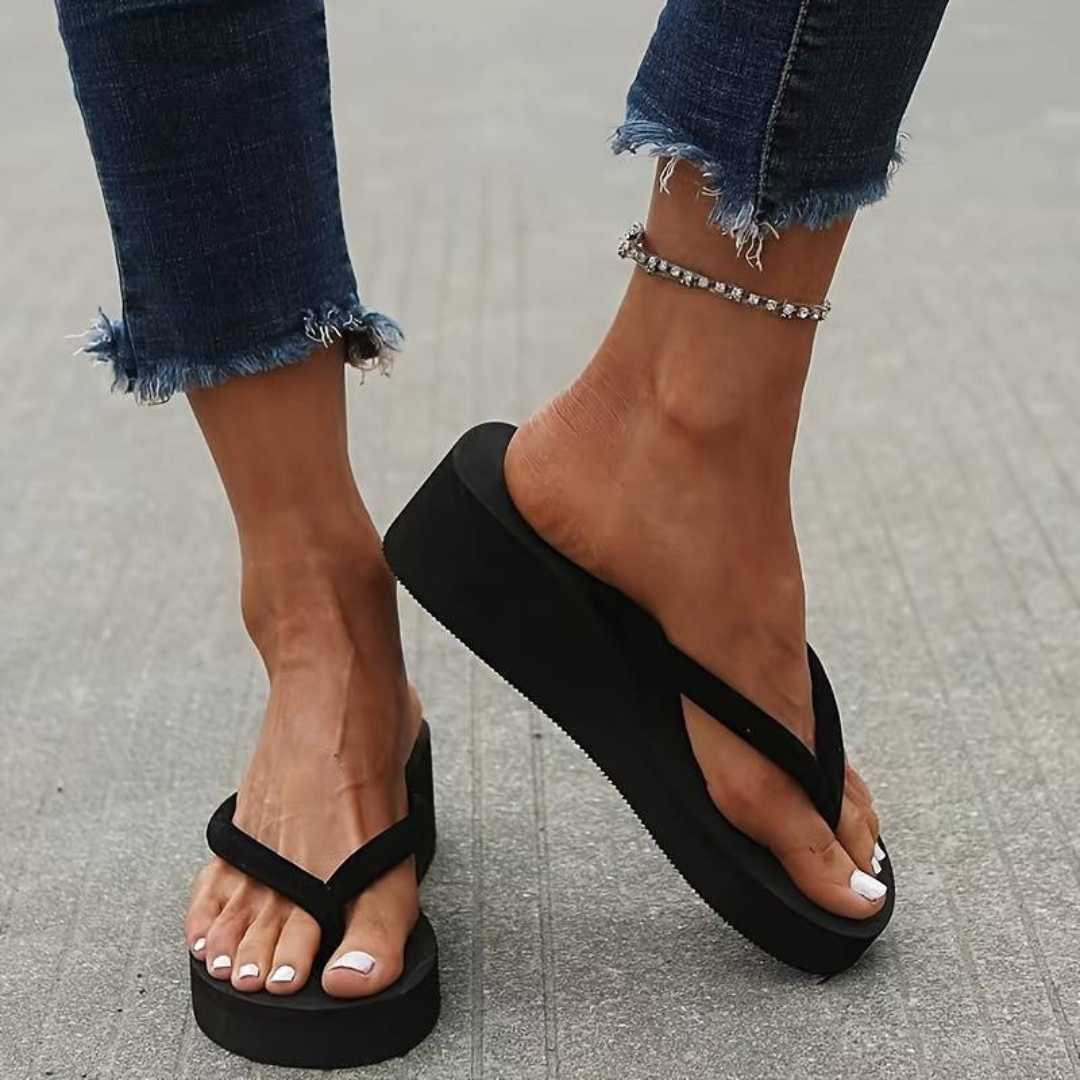 Zoe - Comfortable and Elegant Summer Flip Fops for Woman