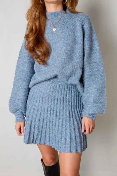 Scarlett - Elegant and Stylish Pleated Sweater and Skirt for Woman