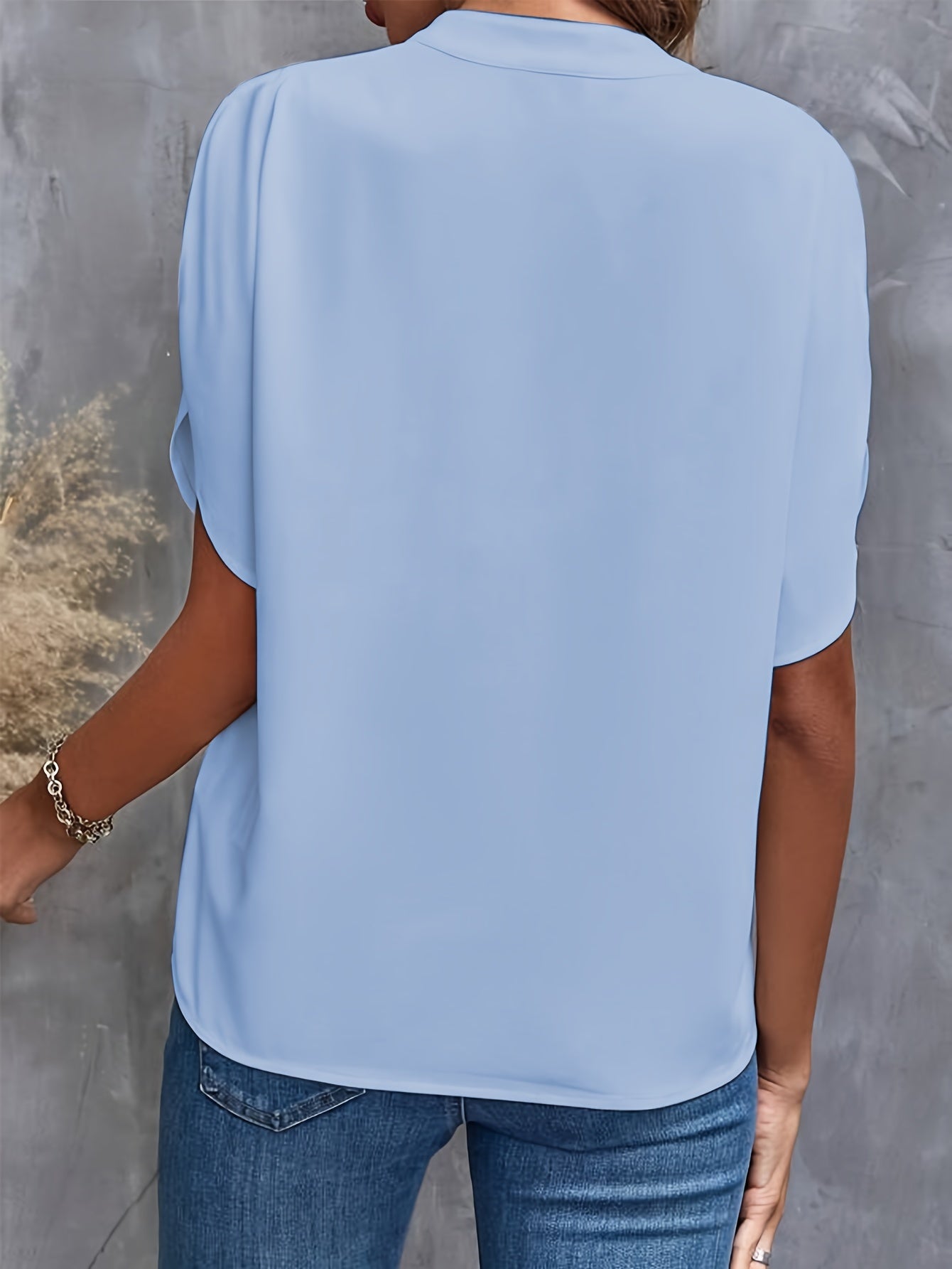 Hannah - Timeless and Elegant Lightweight Blouse for Women